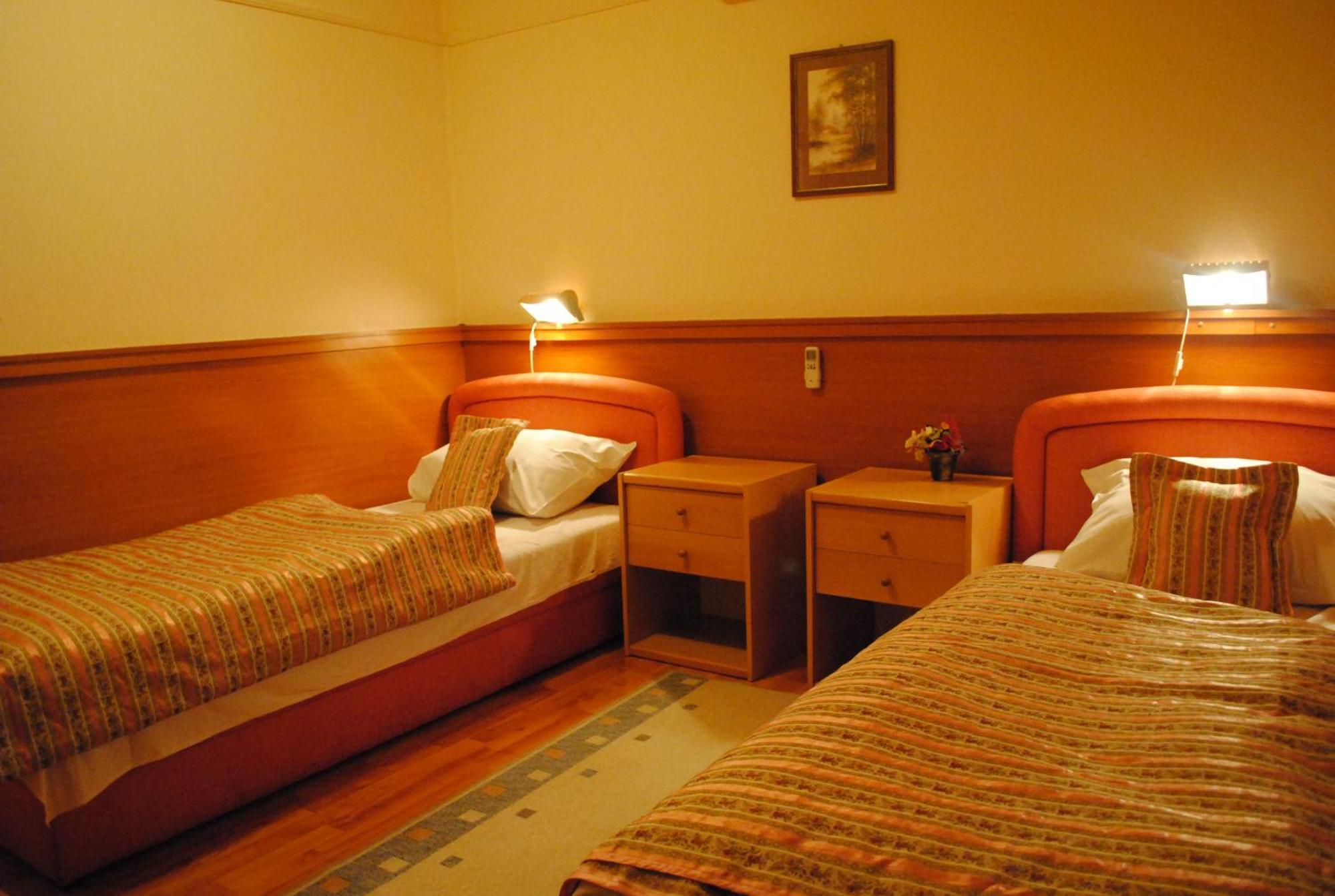 Motel Kiwi Grude Cameră foto